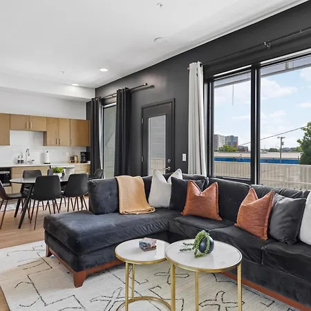 Gulch Condo With Pool Gym Private Patio & Garage-2